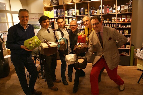 Panettone Verkostung in Wien - die Verkoster mit der "Ware"