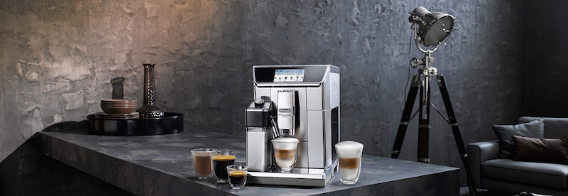 Kaffeevollautomat mit App für Espresso und Cappuccino